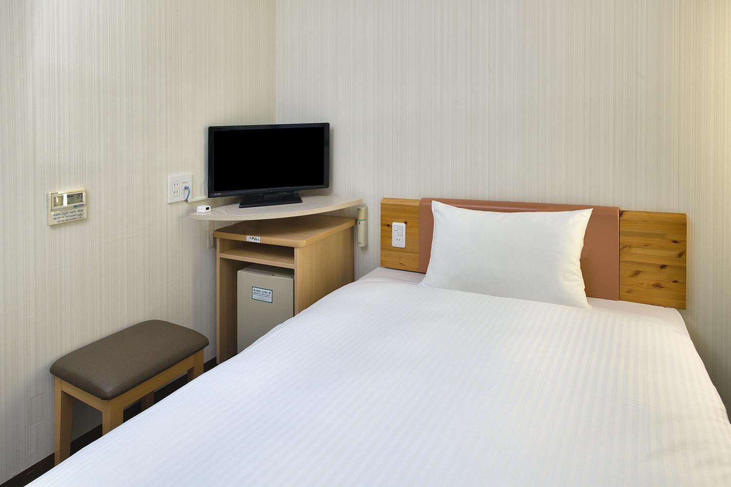 R&B Hotel Shin Yokohama Ekimae Bagian luar foto